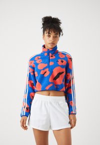 adidas Sportswear ESSENTIALS 3 STRIPES ANIMAL PRINT CROPPED QUARTER ZIP  - Fleecetröja - semi lucid blue/multicolor