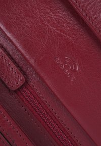 MAITRE Plånbok - darkred