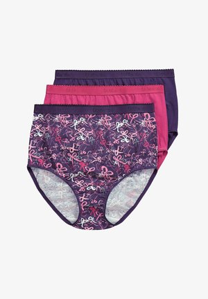 Drie paar hoge damesonderbroeken in verschillende tinten paars en roze, met een bloemig strikpatroon op de voorkant en kantafwerking.