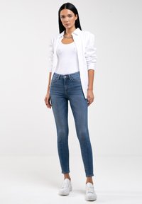 Big Star MELINDA HIGH WAIST - Pieguloša piegriezuma džinsi - blau