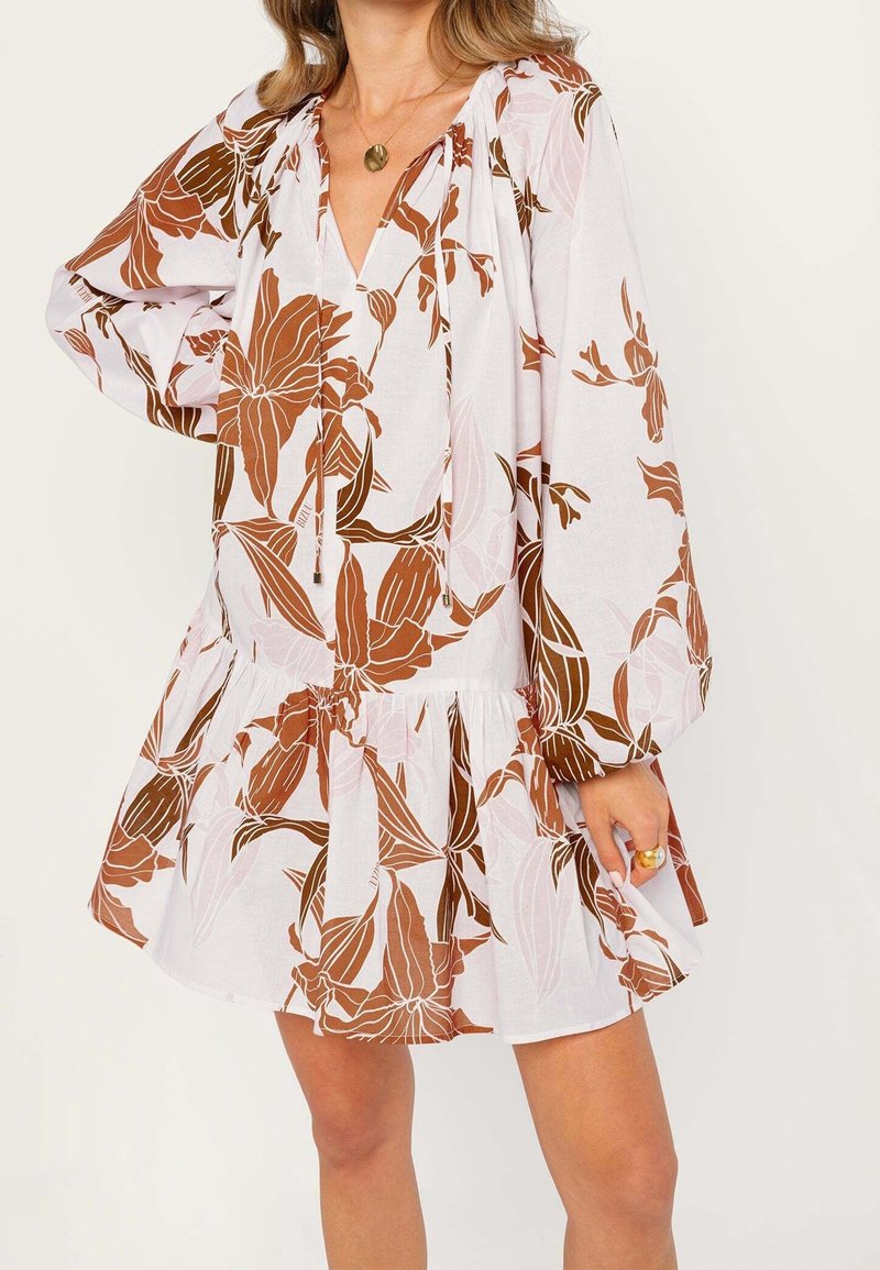 BIZUU Vardagsklänning - brown