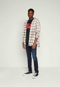 Diesel 2019 D-STRUKT - Calças de ganga justas - 01