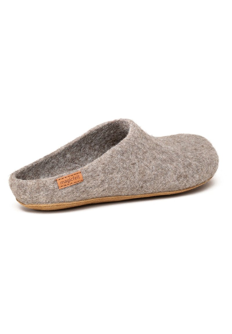 Gray wool felt slipper with a rounded toe, open back, and tan rubber sole. Features a small brown label with the text "magicfelt."