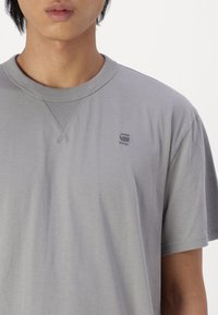 G-STAR NIFOUS - Tricou basic - sharkskin