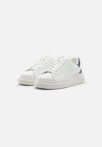 Guess ELBA - Joggesko - white/blue