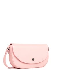 Borsa a tracolla in pelle rosa con patta arrotondata, design compatto, accessori in argento e un logo in rilievo discreto. Inclusa tracolla regolabile.
