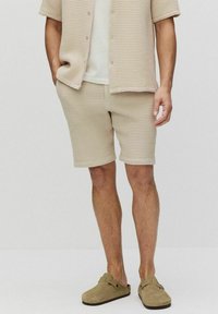 Dobber TOM STRUCTURE - Shorts - beige