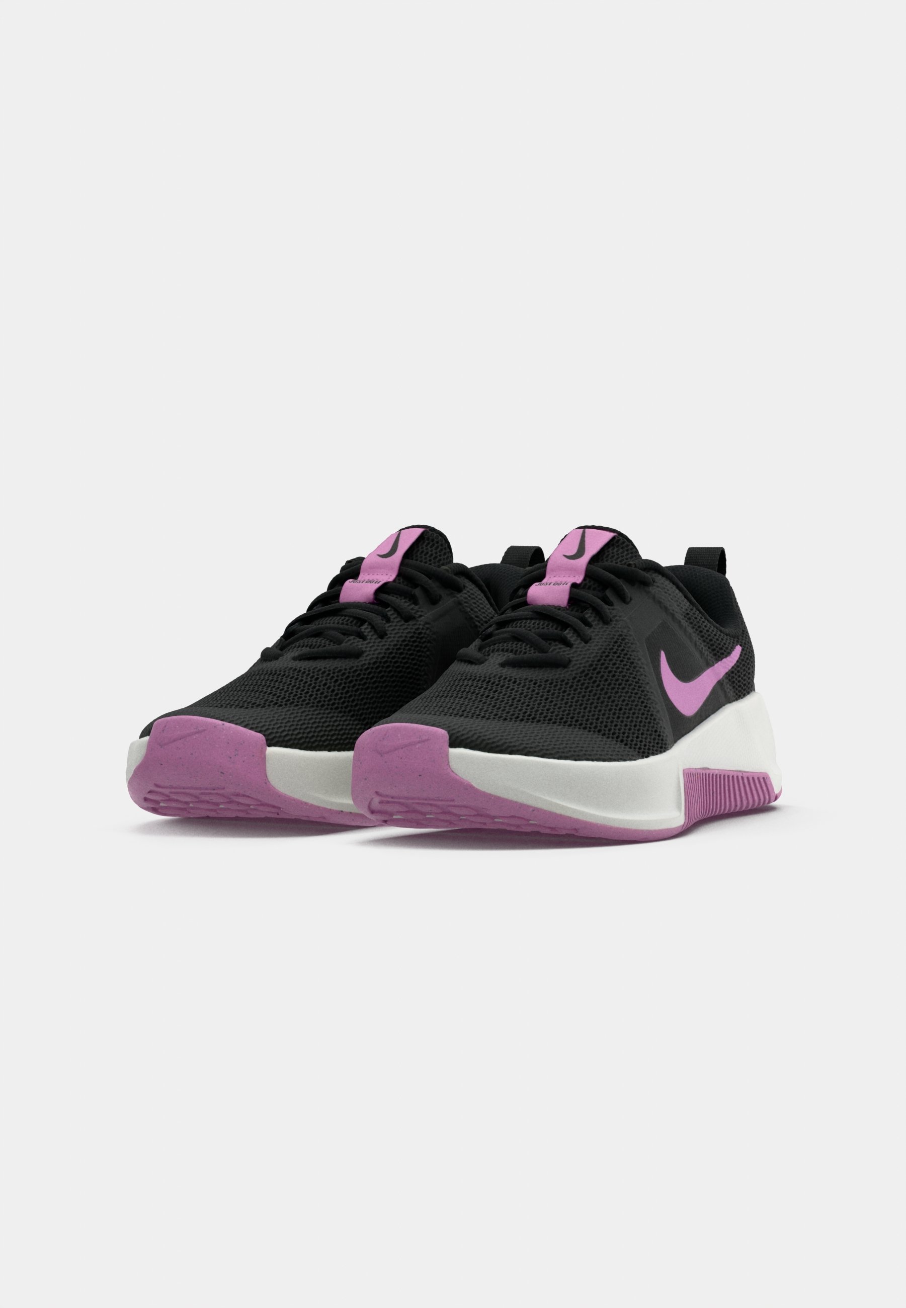 magenta nike shoes mens
