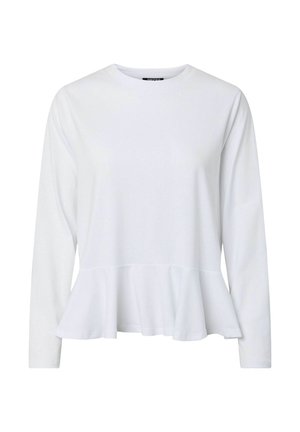 Haut blanc à manches longues en tissu doux, présentant un ourlet peplum avec une texture lisse et un col rond.