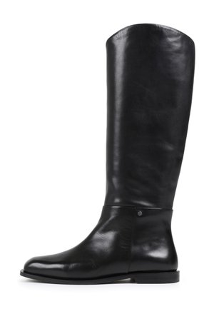 Knielange schwarze Lederstiefel mit glatter Textur, runder Zehenpartie und niedrigem Absatz. Verfügt über ein minimalistisches Design und dezente Branding-Details.