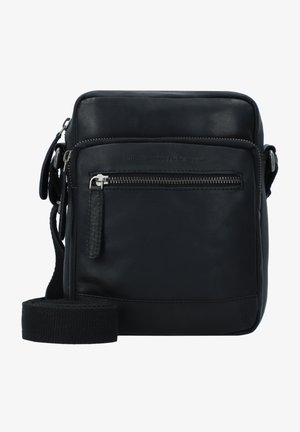 Borsa a tracolla in pelle nera con tasca frontale con zip, tracolla regolabile, texture liscia e discreta branding nella parte superiore.
