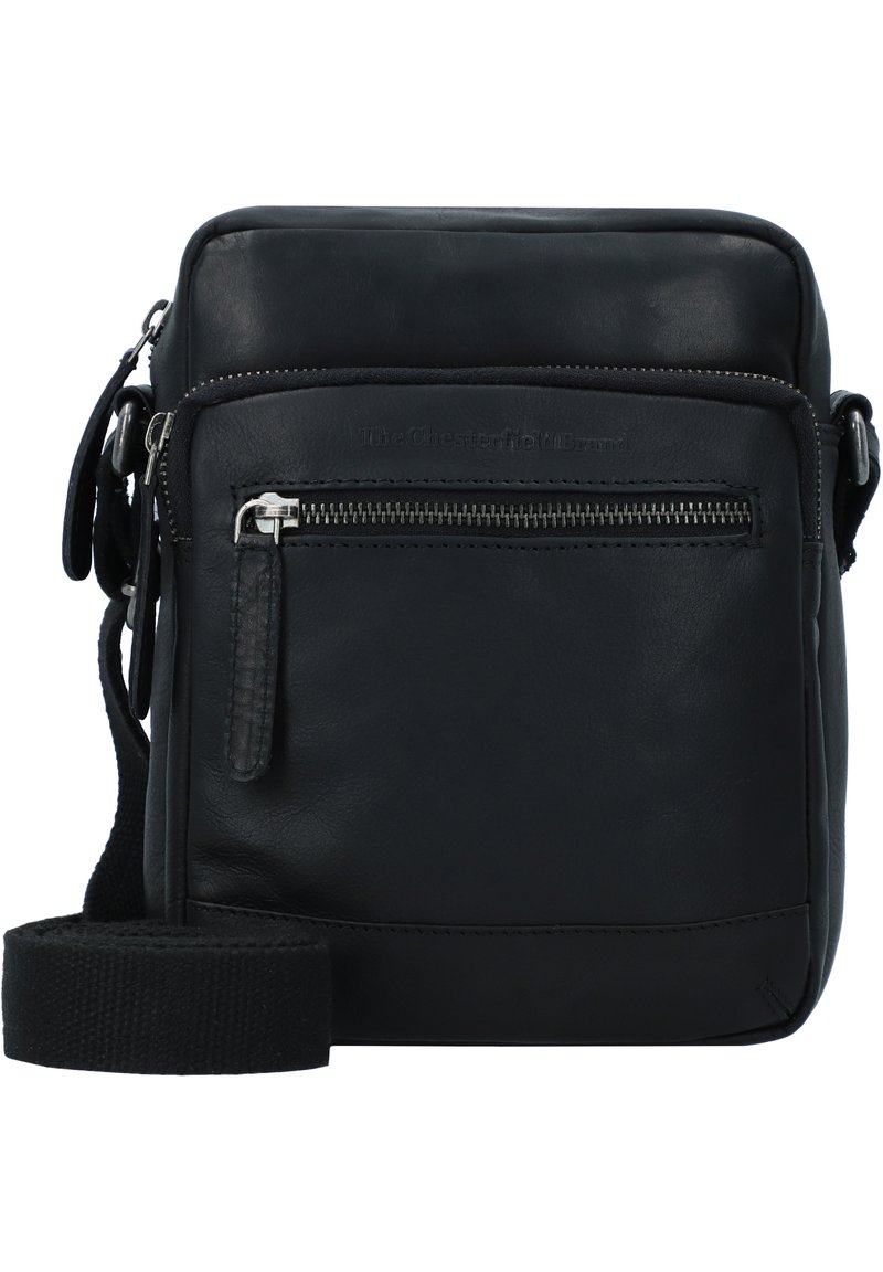 Borsa a tracolla in pelle nera con tasca frontale con zip, tracolla regolabile, texture liscia e discreta branding nella parte superiore.