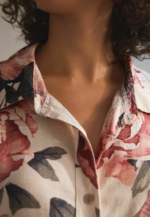 Next REGULAR FIT - LINEN BLEND BUTTON THROUGH  - Pyjama - ecru floral