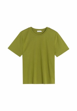 Lyhythihainen T-paita oliivinvihreästä puuvillasta. Klassinen pyöreä pääntie, rento leikkaus ja sileä pinta. Ei kuvioita tai metallisia yksityiskohtia.