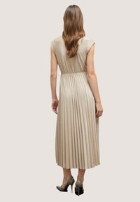 Motivi MIDI CON PLISSÉ - Cocktailkleid/festliches Kleid - oro