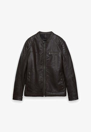Schwarze Lederjacke mit rundem Ausschnitt, Reißverschluss vorne, gesteppte Schultern und zwei seitlichen Taschen. Glatte Textur mit klassischem Design.
