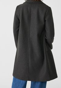 Stradivarius Mantel - dark grey