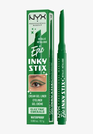 Eyeliner gel cremoso metallizzato NYX Epic Inky Stix color smeraldo elettrico con punta angolata, mostrato con eyeliner applicato sull'occhio.