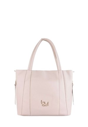 Borsa a mano in pelle beige chiaro con doppi manici, dettagli di cuciture verticali e piccolo logo metallico del marchio al centro sul davanti.