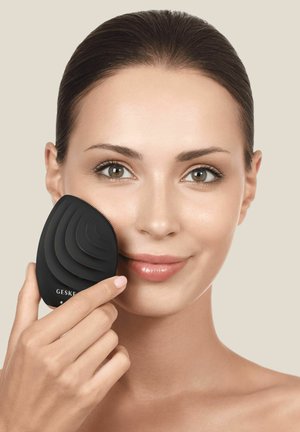 GESKE, SONIC FACIAL BRUSH | 5 IN 1 - Huidverzorgingstool - gray