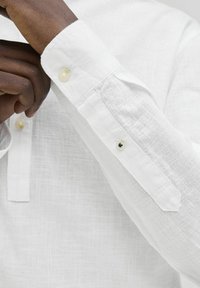 Thumbnail Image 4