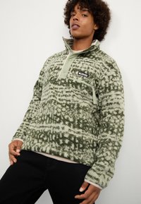 Columbia HELVETIA™ PRINTED HALF SNAP - Felpa in pile - greenscape