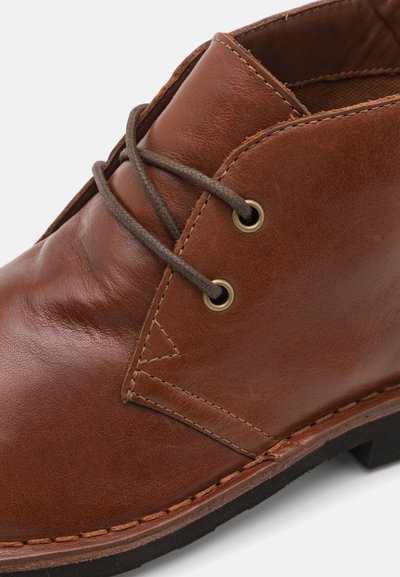 Polo Ralph Lauren TALAN LEATHER CHUKKA BOOT - Lace-ups - tan