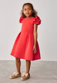 Baker by Ted Baker REGULAR FIT RED ROSE SLEEVE DETAIL EMBOSSED