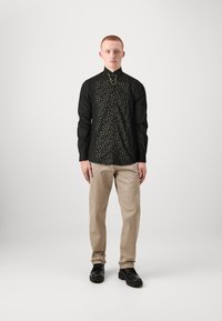 Twisted Tailor LUIZZI - Ing - black