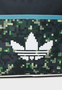 Thumbnail Image 4