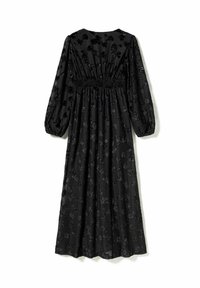 Czarna sukienka z długim rękawem z kwiatowymi wzorami, marszczonym gorsetem i zwiewnym materiałem. Teksturowane wykończenie dodaje głębi całemu projektowi.