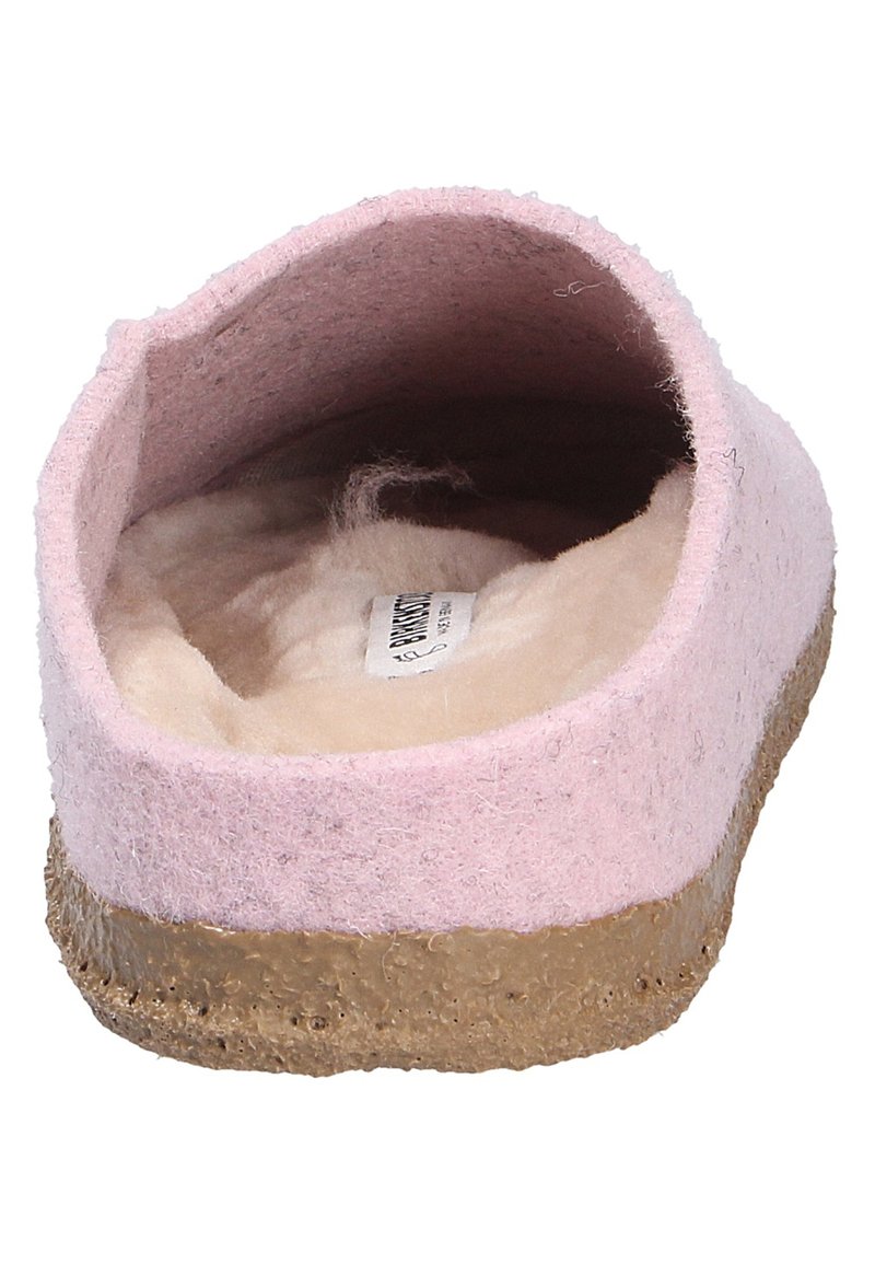 Rosa Filzschlappen mit beiger, wuscheliger Innenausstattung und strukturiertem, hellbraunem Sohlenbereich, gezeigt von der Ferse aus.