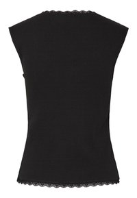 Svart ribbet tanktopp med cap sleeves og scalloped blondedetalj på kanten, laget av et mykt og stretchy materiale.