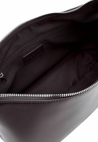 Seidenfelt Handtas - dark chocolate