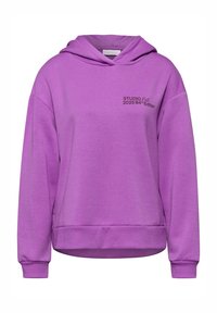 Felpa con cappuccio viola realizzata in tessuto morbido, caratterizzata da una vestibilità comoda, polsini e orlo a costine, con la scritta "STUDIO Fall 2025 84 Edition".