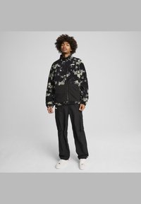 Puma F1 STATEMENT - REVERSIBLE - Fleecejakke - puma black aop