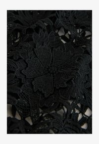 Unausgewählt, black