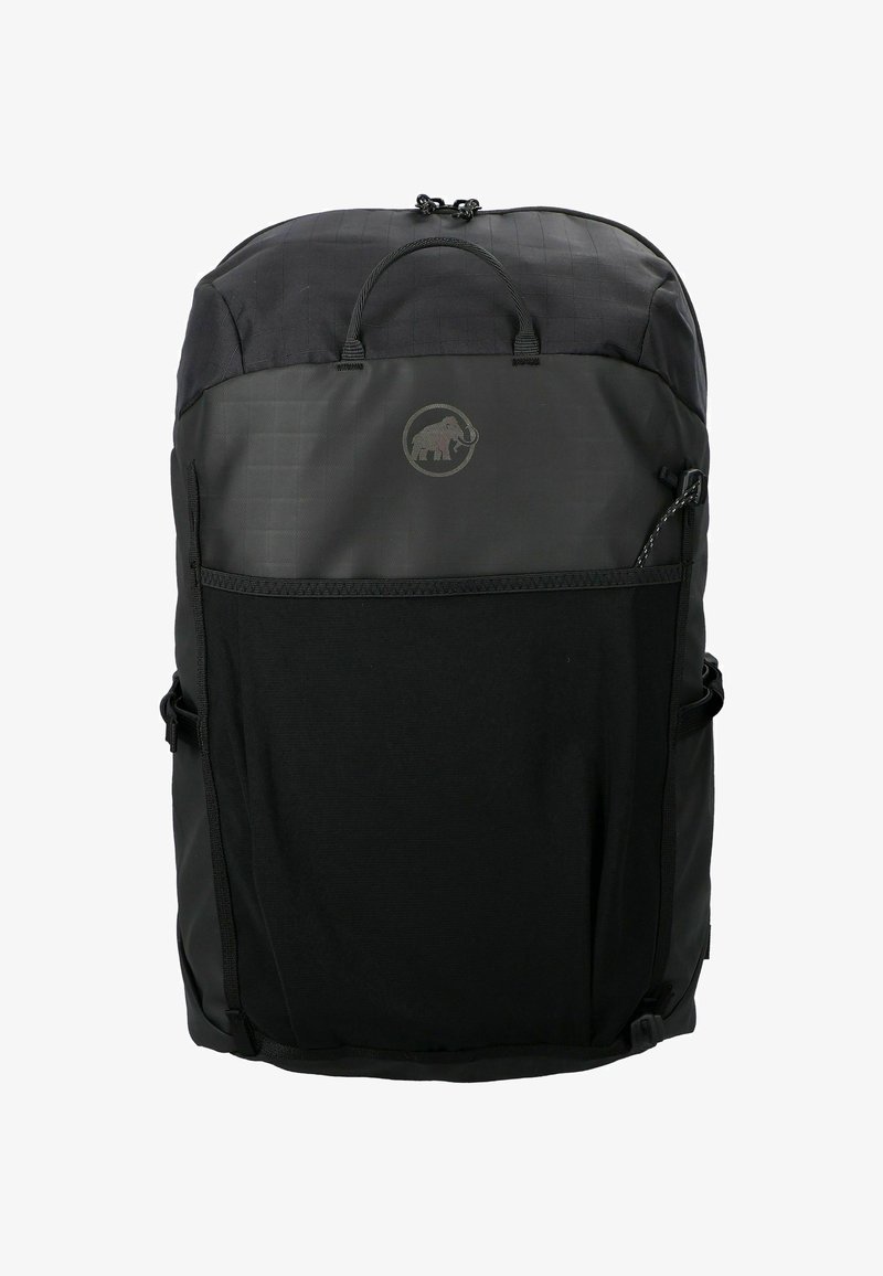 Mochila negra con asa superior, bolsillo de malla en el frente, cierre de cremallera y un logo circular de mamut en el panel frontal superior.