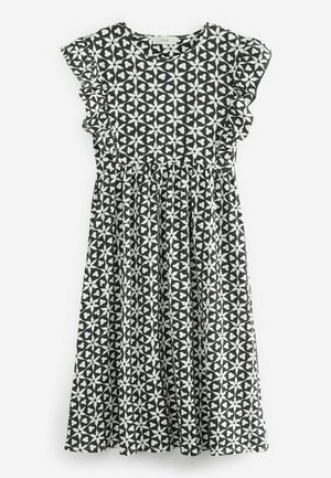 Robe à manches courtes noire et blanche avec motif floral géométrique, manches volantées, taille froncée et col rond.