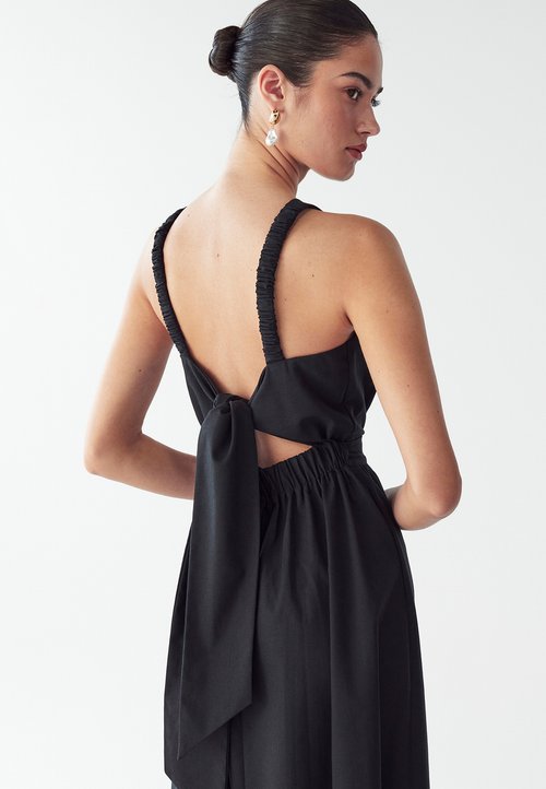 Forever New DAHLIA CONTRAST GODET MAXI - Cocktail dress / Party dress -  black/white/black - Zalando.ie