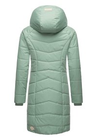 Mintgrön, lång pufferjacka med huva, med chevron-quilting, ribbad mudd och en liten logotypbadge på nederdelen.