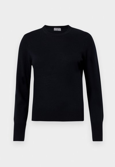 Pulover negru tricotat cu guler rotund și mâneci lungi. Are o textură fină și manșete ribovate, oferind o ajustare și un design clasic.