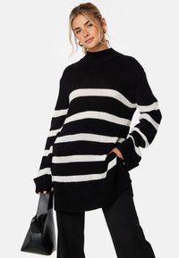 Bubbleroom - OVERSIZED STRIPED KNITTED SWEATER - Svetr - black Miniatura obrázku 1