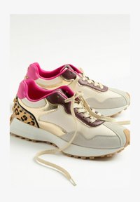 Ausgewählt, white leopard