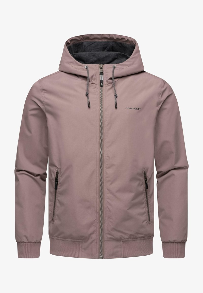 Chaqueta ligera color malva con capucha, cierre completo, dos bolsillos laterales y puños acanalados. Presenta cordones ajustables y un suave forro interior.