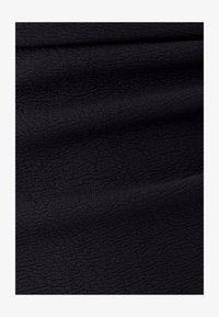 Non sélectionné, black