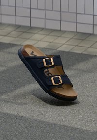 Επιλέχθηκε, black