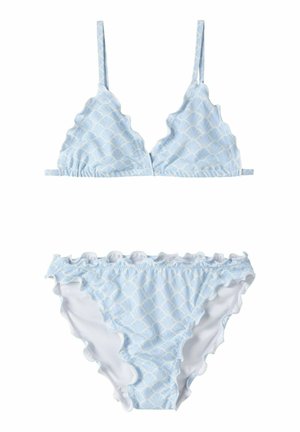 Világoskék bikini szett fodros széllel és finom fehér kagylómintával, háromszög felsőrésszel és fodros alsóval.