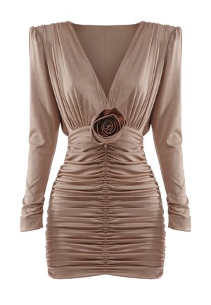 Mini-Kleid aus taupefarbenem Satin mit langen, puffigen Ärmeln, tiefem V-Ausschnitt, gerafften Details und einer großen Stoffrose in der Mitte der Taille.