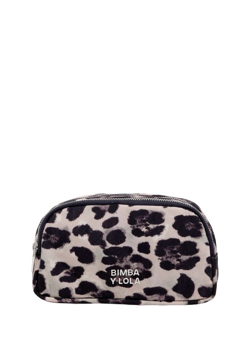 Kaatrin kuju kosmeetikakott musta ja halli leopardimustriga, hõbedane tõmblukk ja "BIMBA Y LOLA" logo esiküljel keskel.